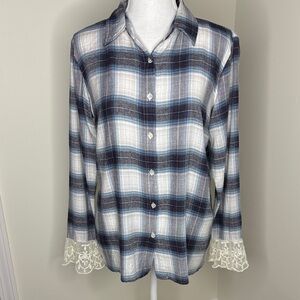 Frazzle Plaid Button-Up Shirt with Lace Cuffs & Embroidered Back Panel. Small
